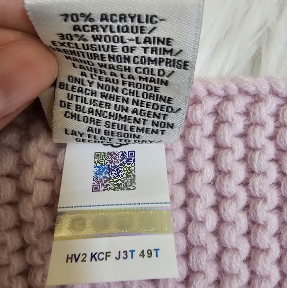 New UGG Fringe Trim Knit Scarf And Faux Fur Earmuffs Set - Picture 9 of 12